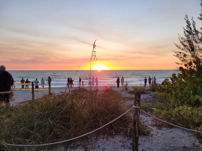 Sanibel Retreat on a Resort Island | Private country club golf course - Sanibel, Florida