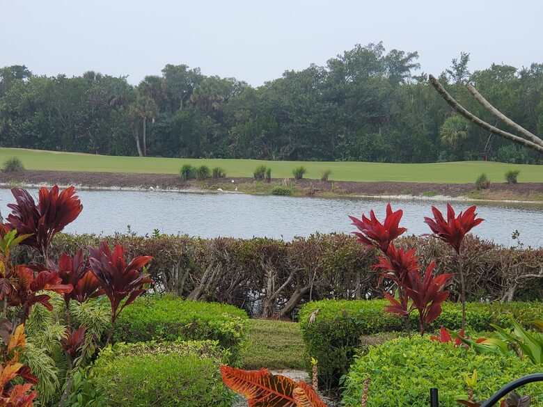 Sanibel Retreat on a Resort Island | Private country club golf course - Sanibel, Florida