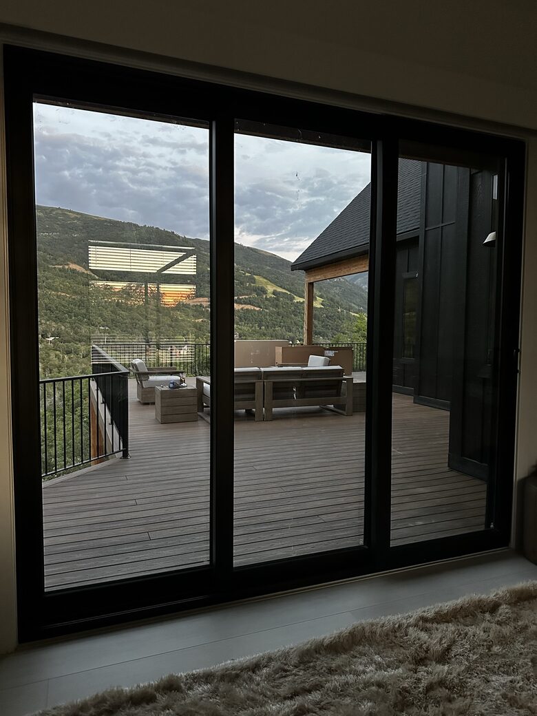 Lovely home overlooking the stunning Nordic Mountain Ski Resort - Eden, Utah