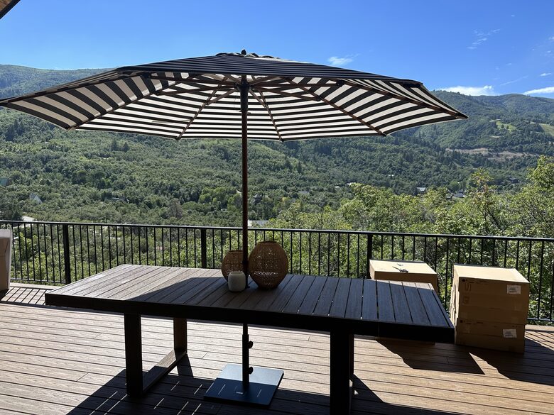 Lovely home overlooking the stunning Nordic Mountain Ski Resort - Eden, Utah