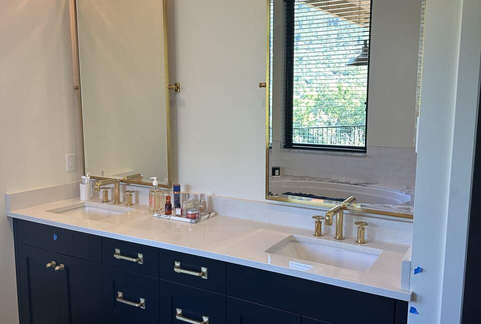 Lovely home overlooking the stunning Nordic Mountain Ski Resort - Eden, Utah