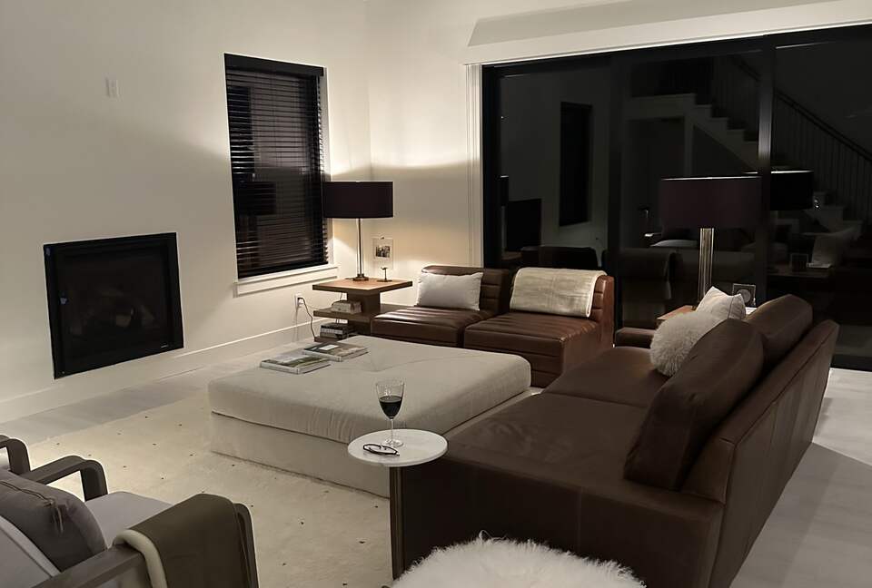 Lovely home overlooking the stunning Nordic Mountain Ski Resort - Eden, Utah