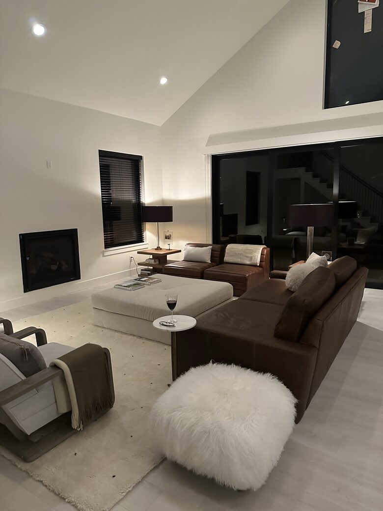 Lovely home overlooking the stunning Nordic Mountain Ski Resort - Eden, Utah