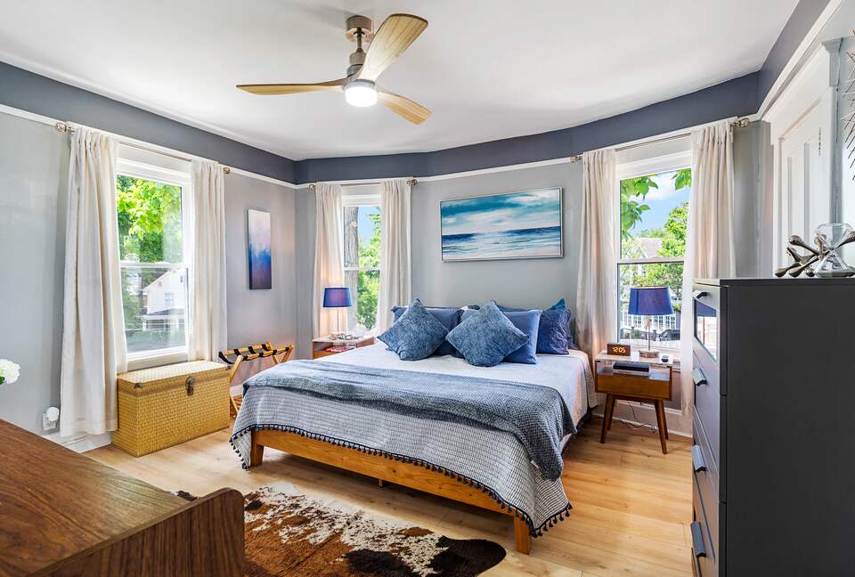 Spacious Retreat Packed with Amenities - Cincinnati, Ohio