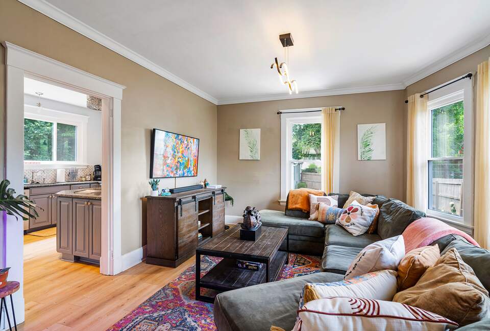 Spacious Retreat Packed with Amenities - Cincinnati, Ohio