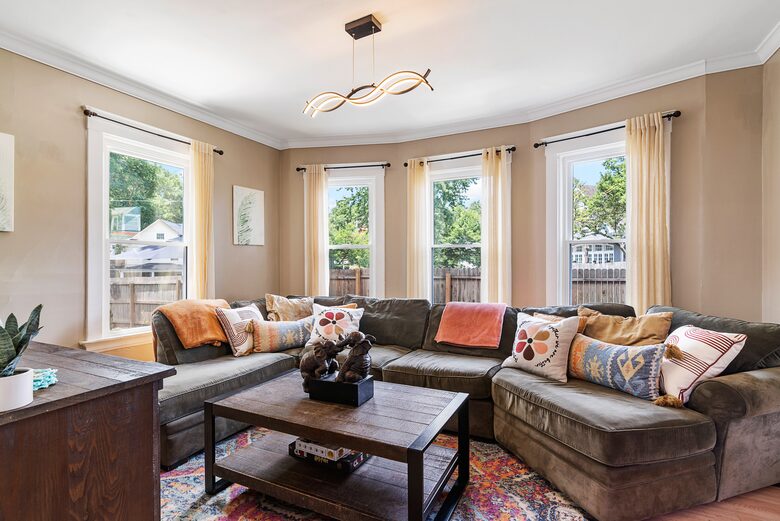 Spacious Retreat Packed with Amenities - Cincinnati, Ohio