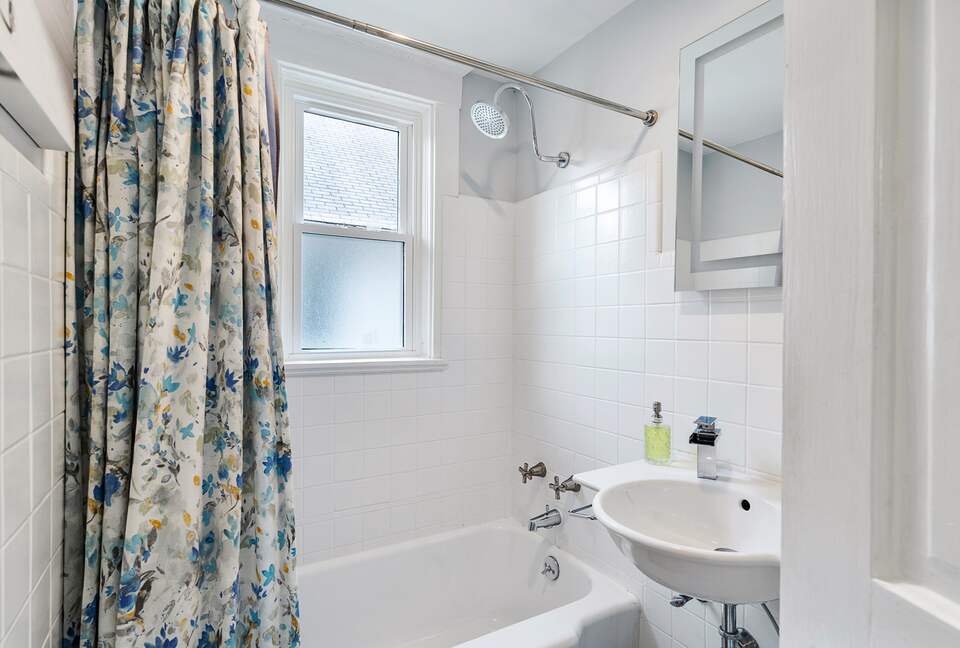 Spacious Retreat Packed with Amenities - Cincinnati, Ohio