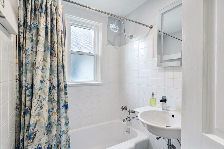 Spacious Retreat Packed with Amenities - Cincinnati, Ohio