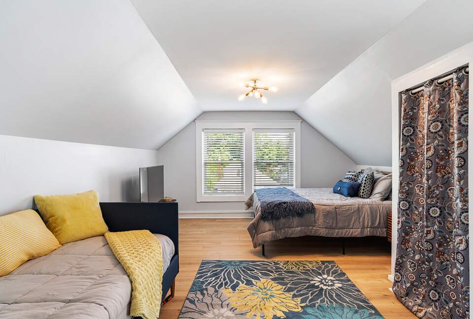 Spacious Retreat Packed with Amenities - Cincinnati, Ohio