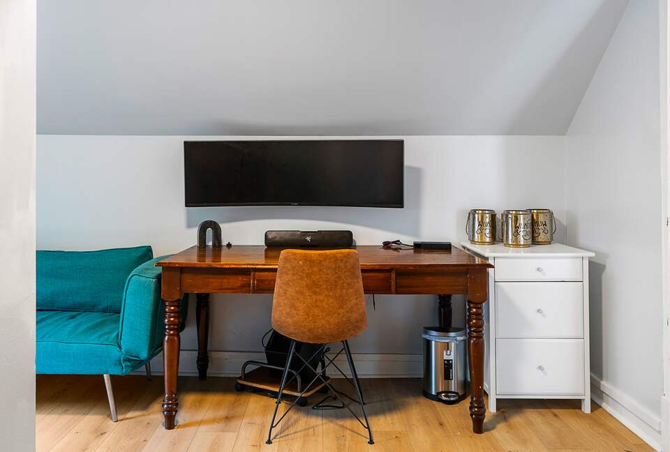 Spacious Retreat Packed with Amenities - Cincinnati, Ohio