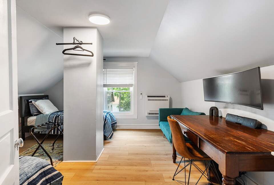 Spacious Retreat Packed with Amenities - Cincinnati, Ohio