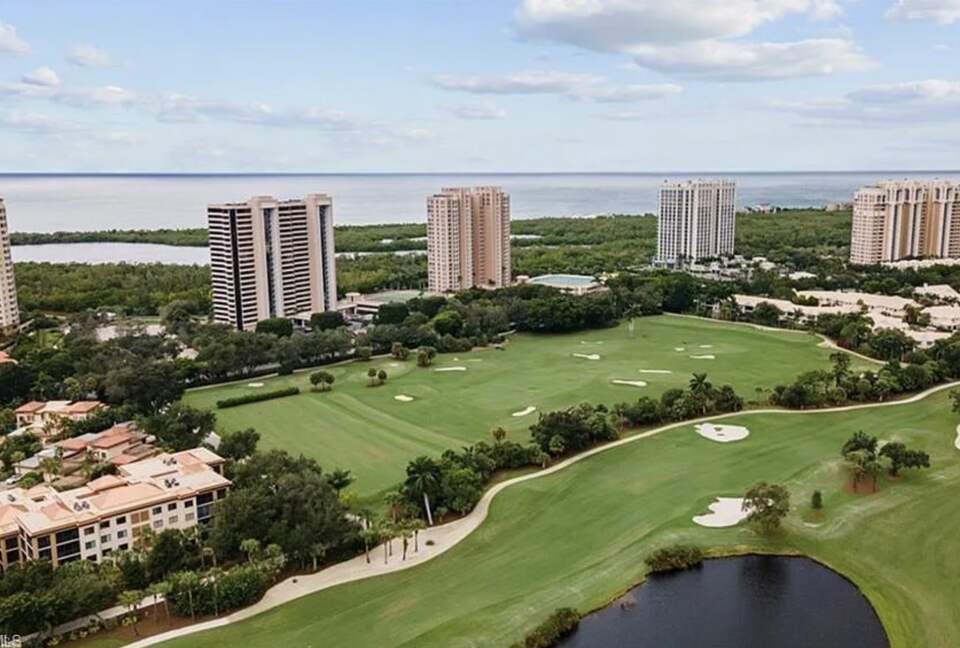 Pelican Bay | Walk to Beach with Private Beach Clubs - Naples, Florida