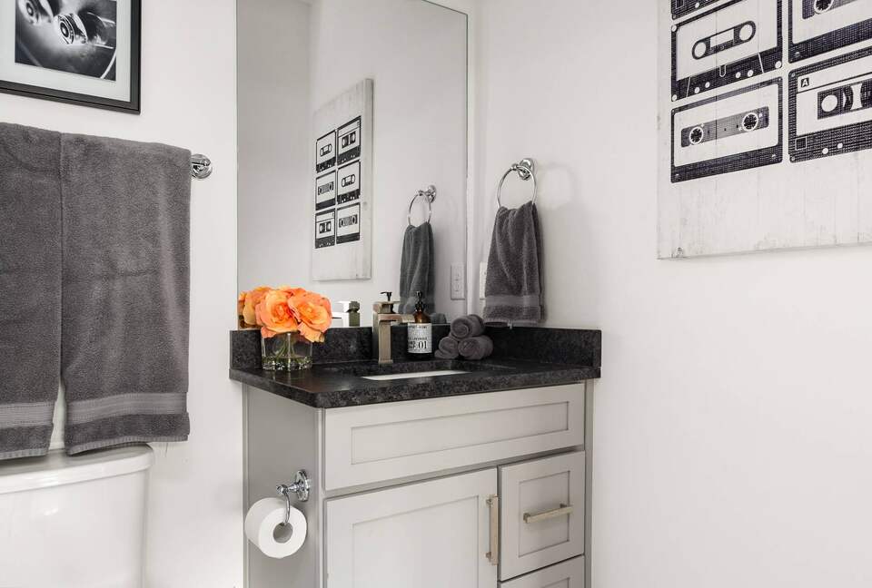 Vibe | Trendy East Nashville Townhome - Nashville, Tennessee