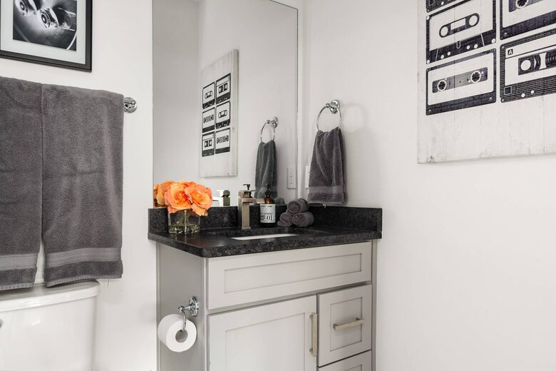 Vibe | Trendy East Nashville Townhome - Nashville, Tennessee