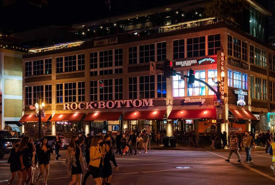 Vibe | Trendy East Nashville Townhome - Nashville, Tennessee