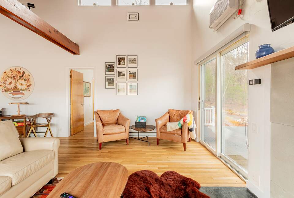 Peaceful Retreat on Delaware River | With a Hot tub & Game Room - Narrowsburg, New York