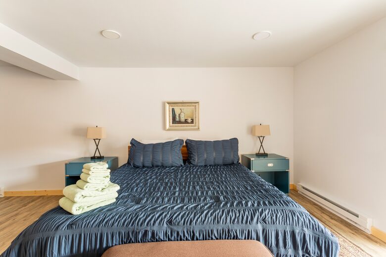 Peaceful Retreat on Delaware River | With a Hot tub & Game Room - Narrowsburg, New York