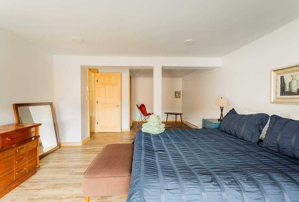 Peaceful Retreat on Delaware River | With a Hot tub & Game Room - Narrowsburg, New York