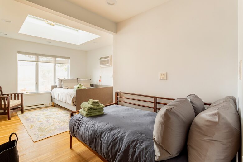 Peaceful Retreat on Delaware River | With a Hot tub & Game Room - Narrowsburg, New York