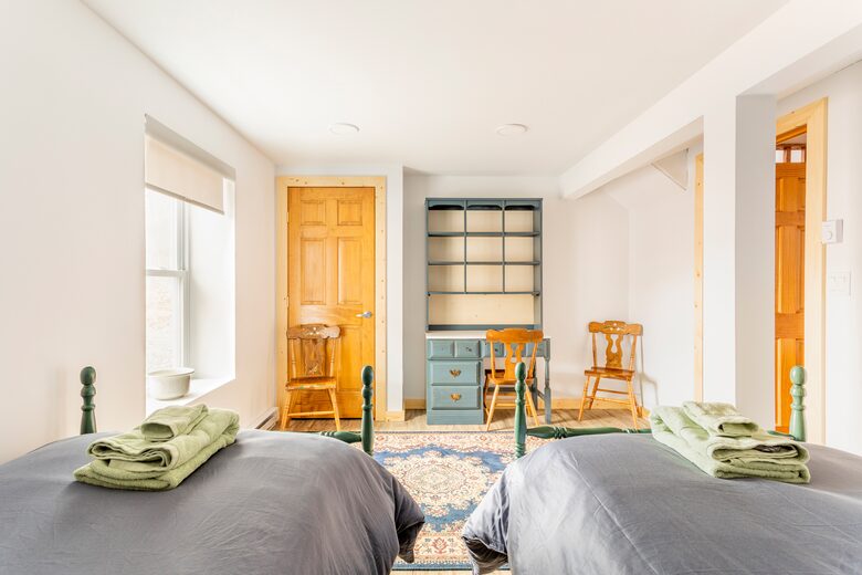 Peaceful Retreat on Delaware River | With a Hot tub & Game Room - Narrowsburg, New York