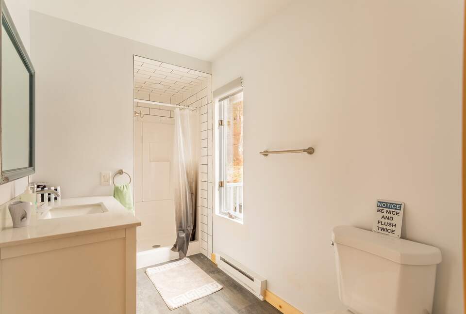 Peaceful Retreat on Delaware River | With a Hot tub & Game Room - Narrowsburg, New York