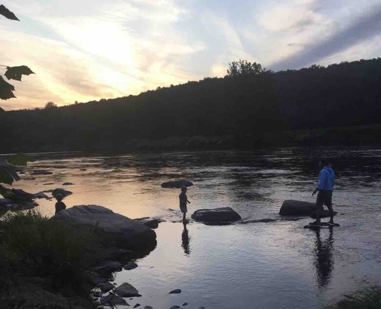 Peaceful Retreat on Delaware River | With a Hot tub & Game Room - Narrowsburg, New York