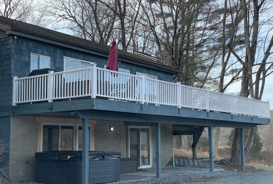 Peaceful Retreat on Delaware River | With a Hot tub & Game Room - Narrowsburg, New York