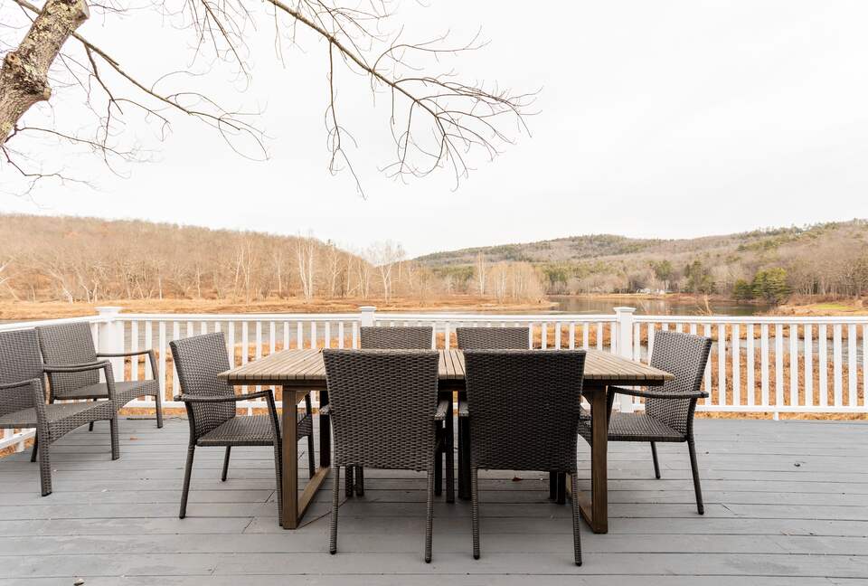 Peaceful Retreat on Delaware River | With a Hot tub & Game Room - Narrowsburg, New York