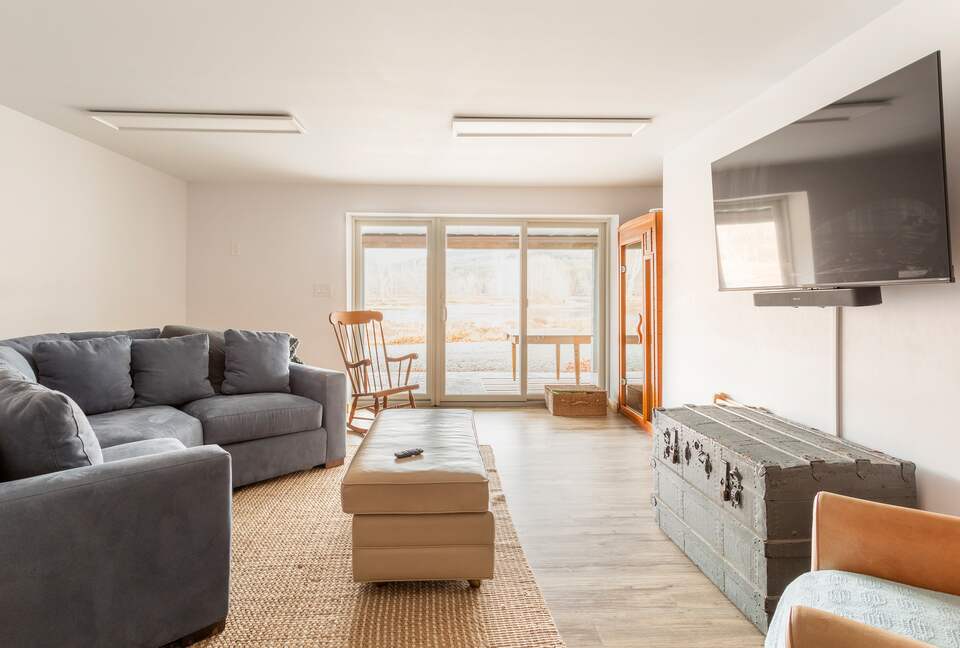 Peaceful Retreat on Delaware River | With a Hot tub & Game Room - Narrowsburg, New York