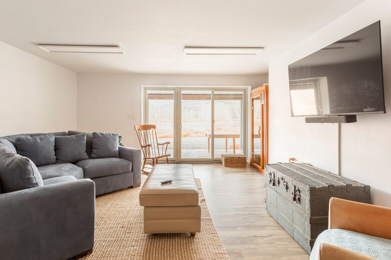 Peaceful Retreat on Delaware River | With a Hot tub & Game Room - Narrowsburg, New York