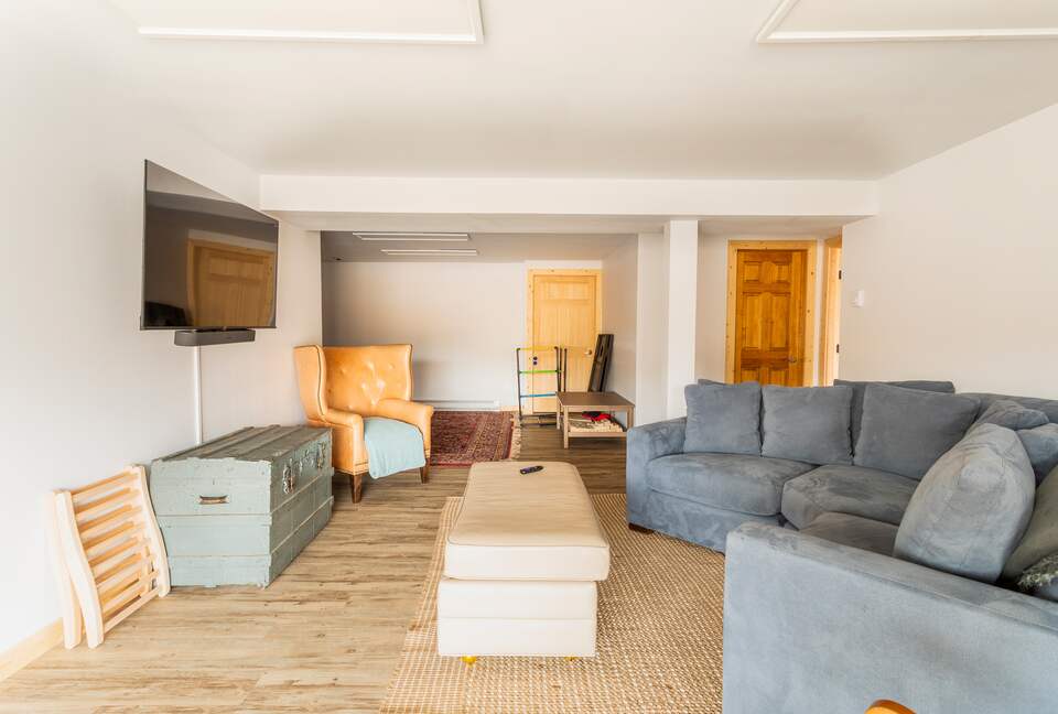 Peaceful Retreat on Delaware River | With a Hot tub & Game Room - Narrowsburg, New York