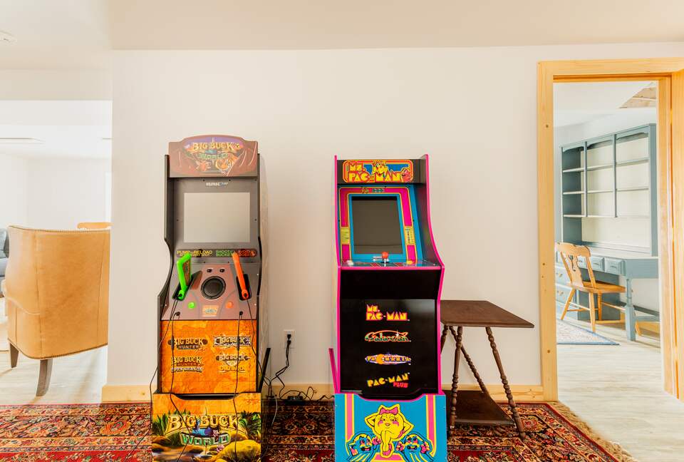 Peaceful Retreat on Delaware River | With a Hot tub & Game Room - Narrowsburg, New York