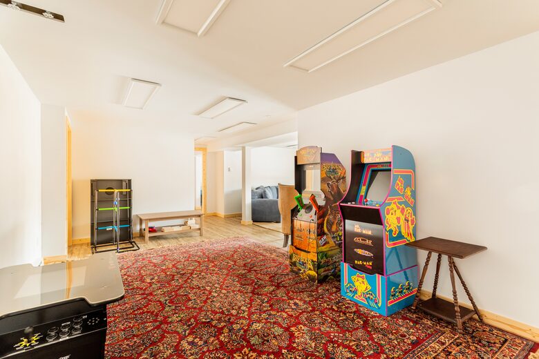 Peaceful Retreat on Delaware River | With a Hot tub & Game Room - Narrowsburg, New York