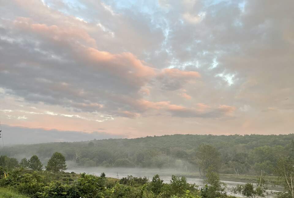 Peaceful Retreat on Delaware River | With a Hot tub & Game Room - Narrowsburg, New York