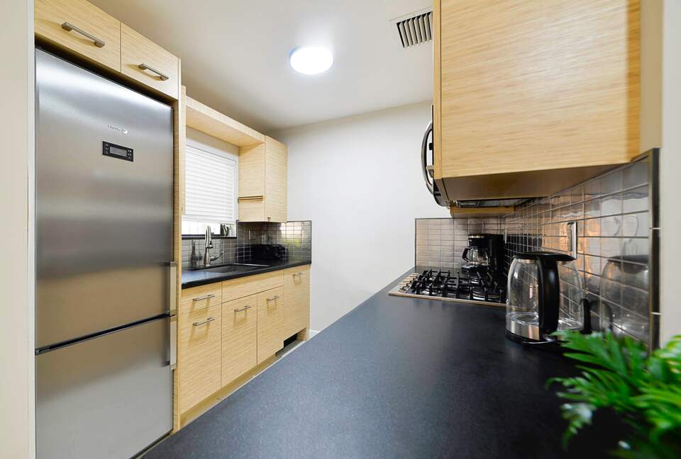 Spacious Villa with 9 bedrooms, pool, and great location! - Fort Lauderdale, Florida