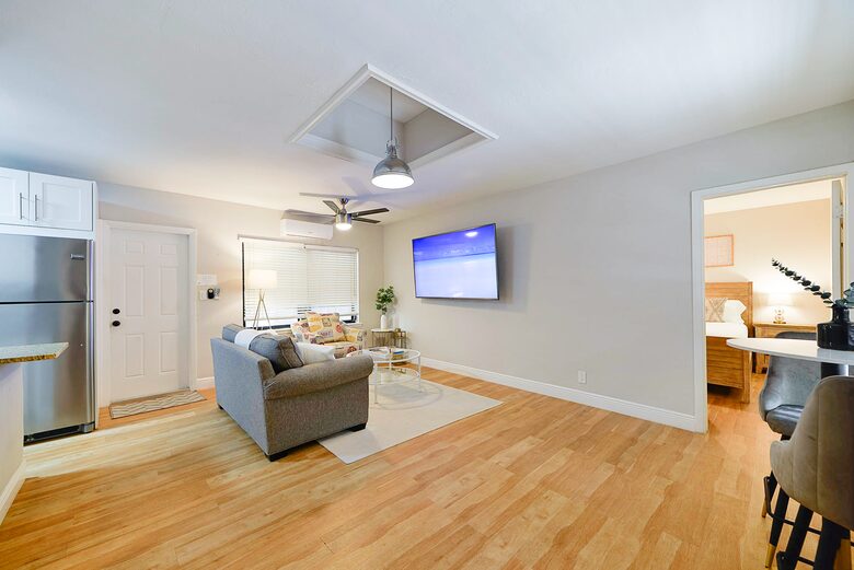 Spacious Villa with 9 bedrooms, pool, and great location! - Fort Lauderdale, Florida