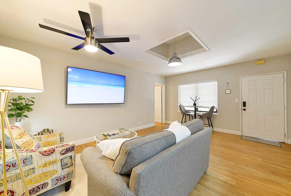 Spacious Villa with 9 bedrooms, pool, and great location! - Fort Lauderdale, Florida