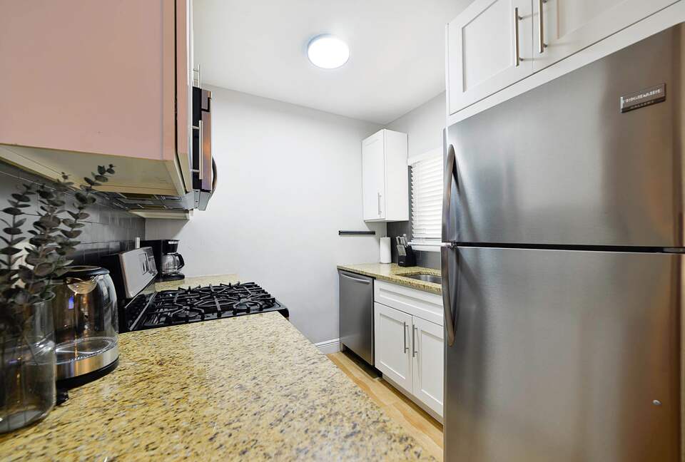 Spacious Villa with 9 bedrooms, pool, and great location! - Fort Lauderdale, Florida