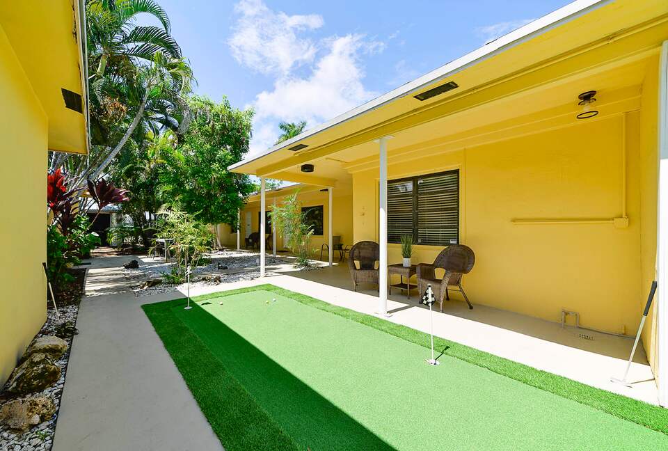 Spacious Villa with 9 bedrooms, pool, and great location! - Fort Lauderdale, Florida