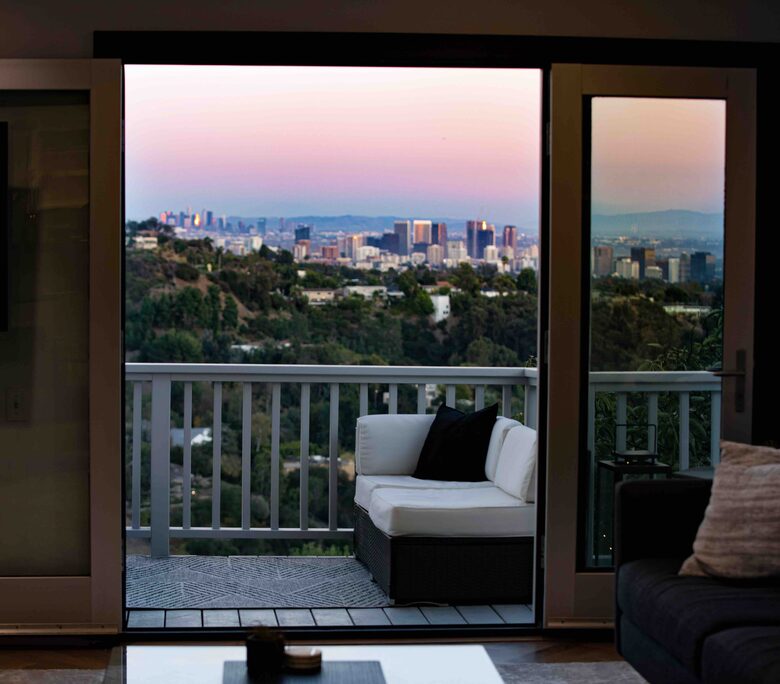 Villa de Vista | Luxury Home with Stunning Views and Fire Pit - Los Angeles, California