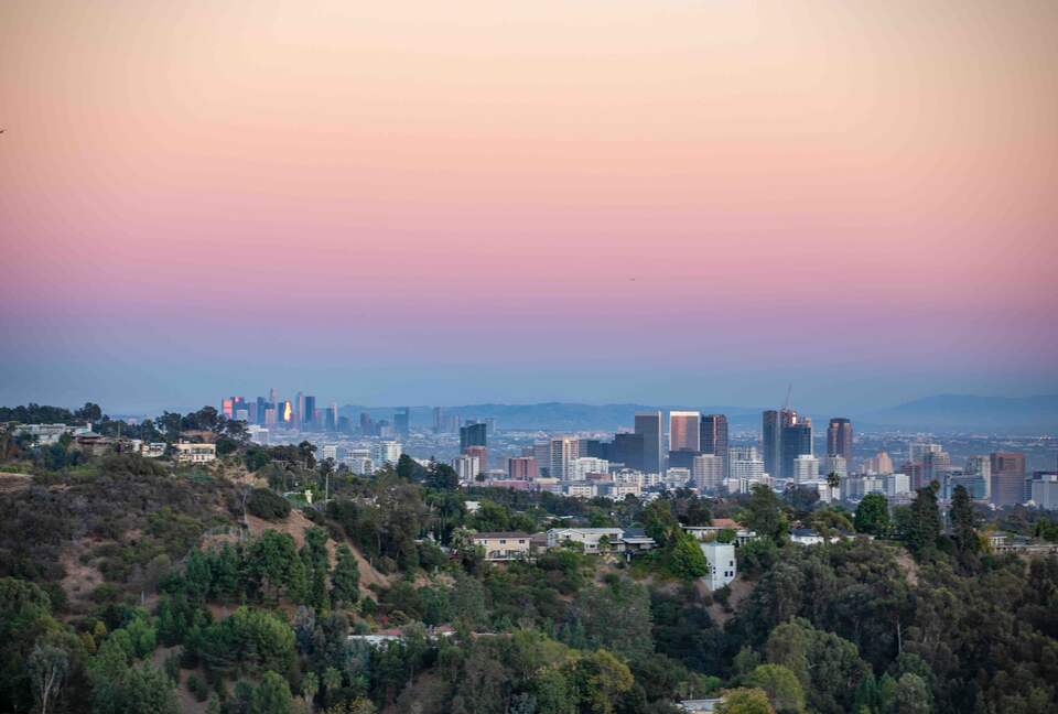 Villa de Vista | Luxury Home with Stunning Views and Fire Pit - Los Angeles, California