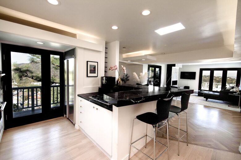 Villa de Vista | Luxury Home with Stunning Views and Fire Pit - Los Angeles, California