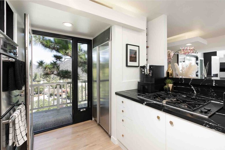 Villa de Vista | Luxury Home with Stunning Views and Fire Pit - Los Angeles, California