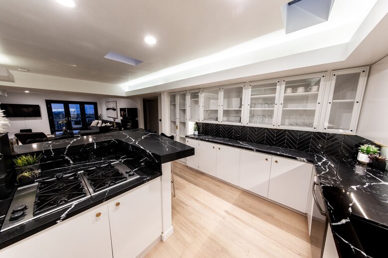 Villa de Vista | Luxury Home with Stunning Views and Fire Pit - Los Angeles, California