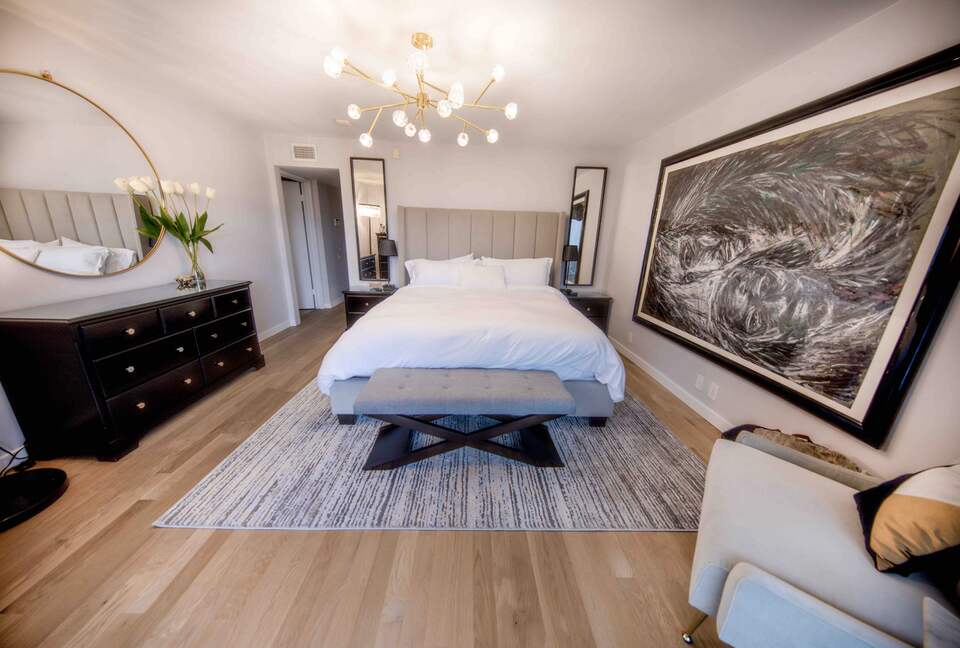 Villa de Vista | Luxury Home with Stunning Views and Fire Pit - Los Angeles, California