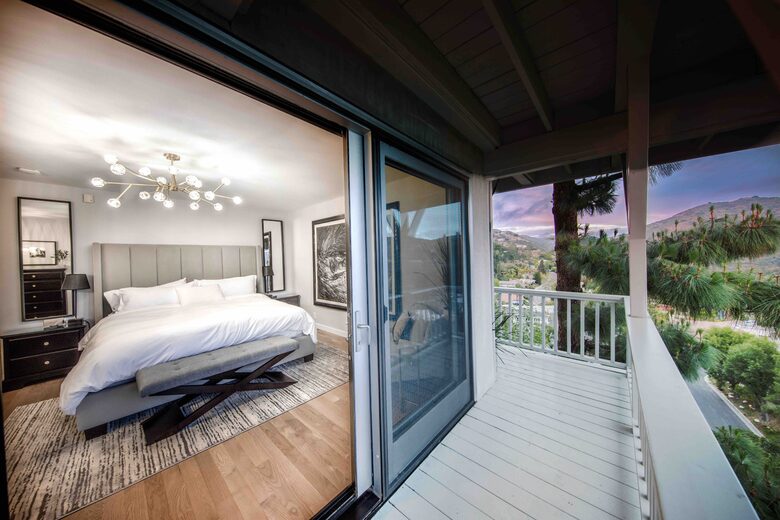 Villa de Vista | Luxury Home with Stunning Views and Fire Pit - Los Angeles, California