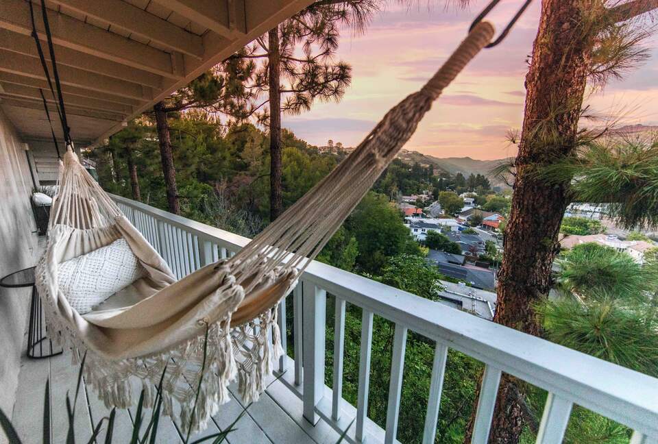 Villa de Vista | Luxury Home with Stunning Views and Fire Pit - Los Angeles, California