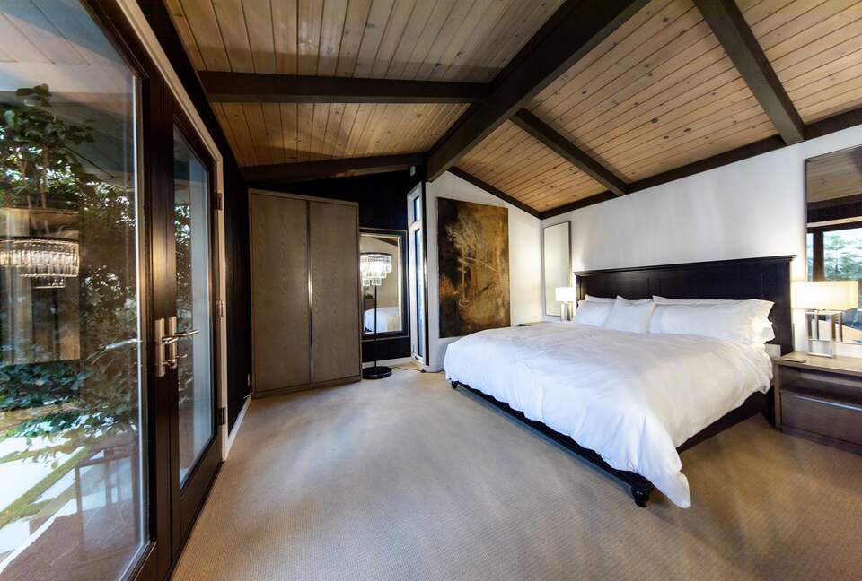 Villa de Vista | Luxury Home with Stunning Views and Fire Pit - Los Angeles, California