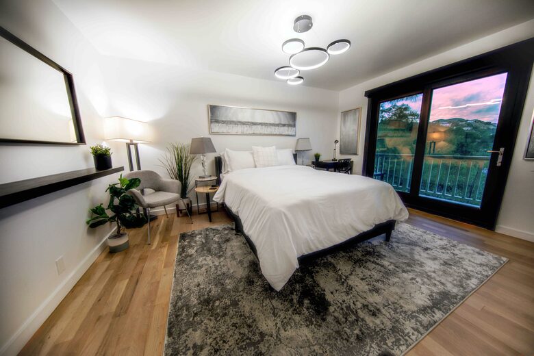 Villa de Vista | Luxury Home with Stunning Views and Fire Pit - Los Angeles, California