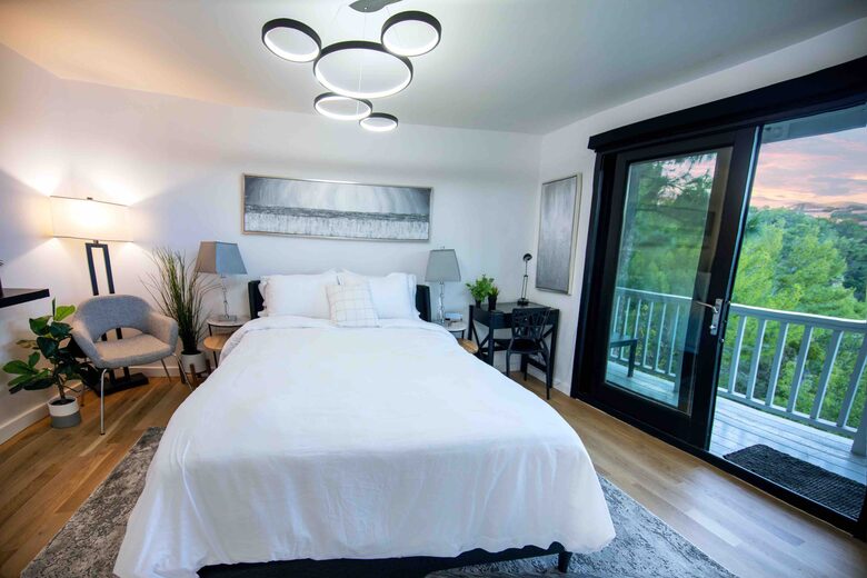 Villa de Vista | Luxury Home with Stunning Views and Fire Pit - Los Angeles, California